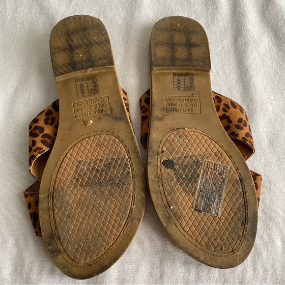 Forever 21 Leopard Sandals - Picture 4 of 5